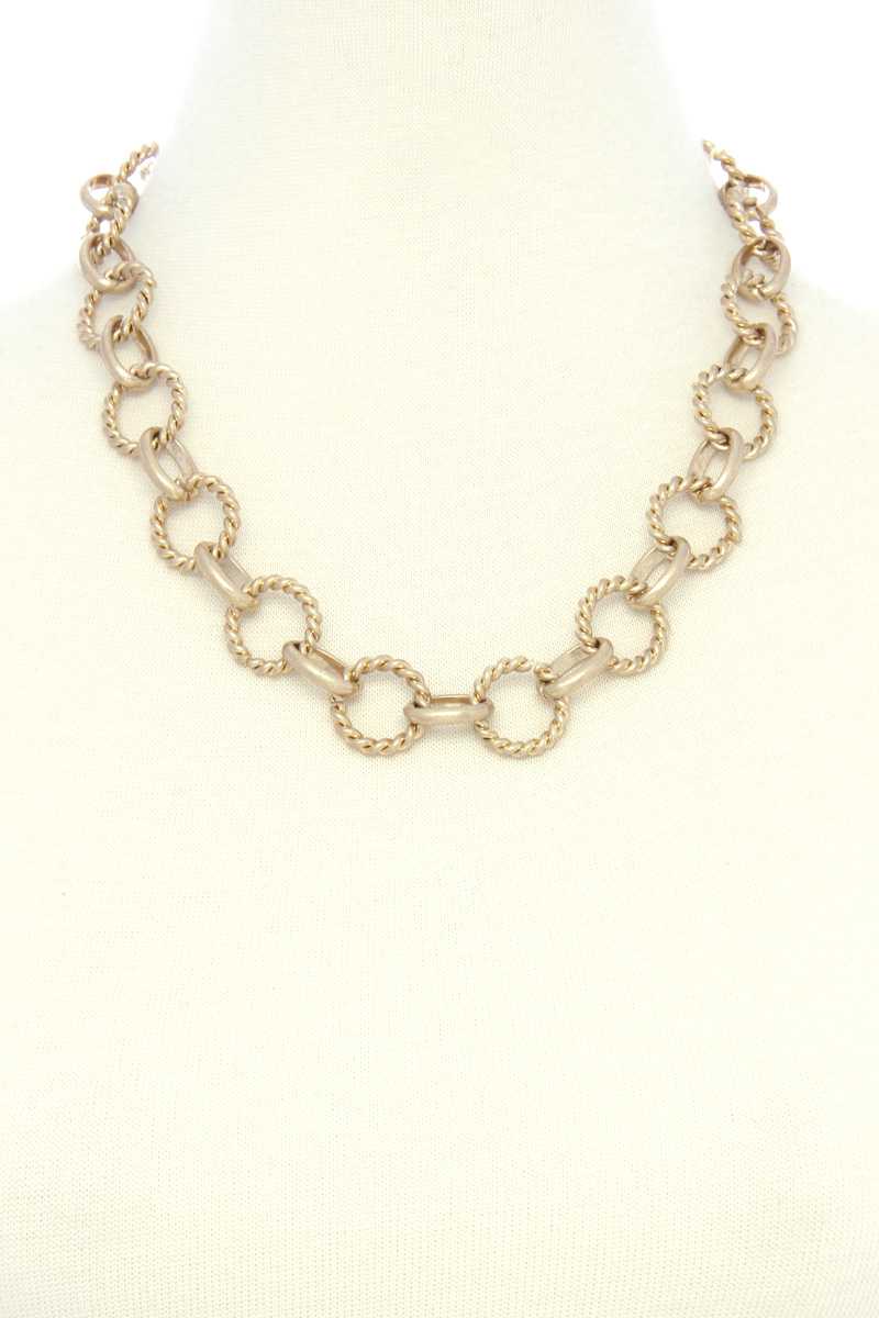 Twisted Circle Link Necklace Sunny EvE Fashion