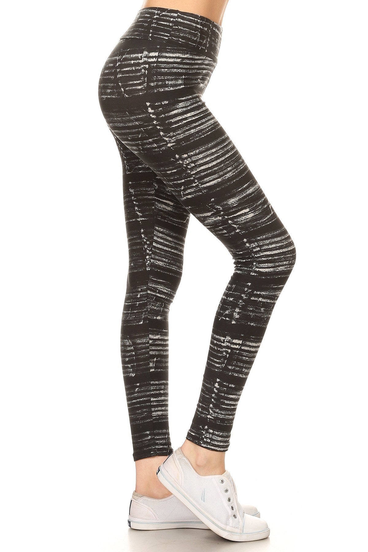Yoga Style Banded Lined Multicolor Print, Full Length Leggings In A Slim Fitting Style With A Banded High Waist Sunny EvE Fashion