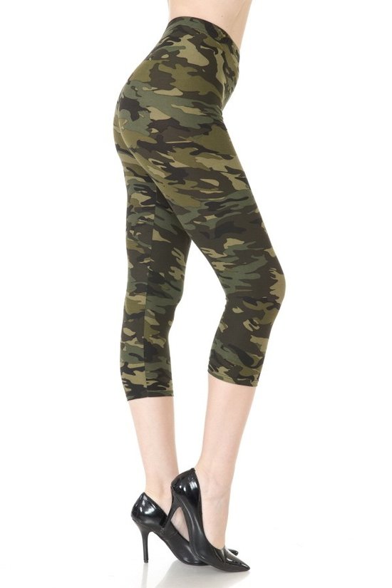 Multi-color Print, Cropped Capri Leggings In A Fitted Style With A Banded High Waist. Sunny EvE Fashion