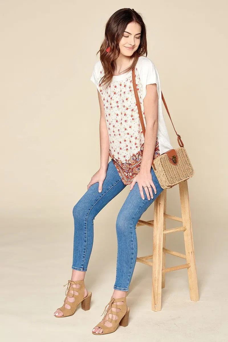 Ditsy Floral Border Printed Loose-fit Tee Sunny EvE Fashion